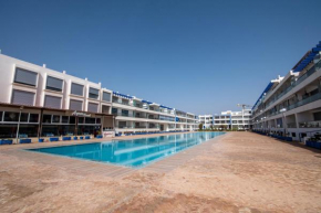 Appartement pied dans l’eau avec piscine
